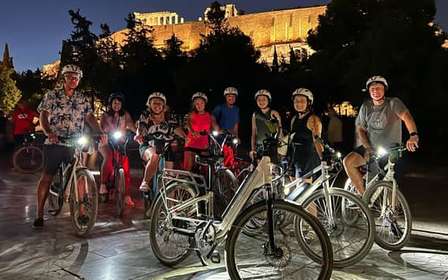 Atene: tour panoramico di 2 ore in bicicletta elettrica dopo il tramonto