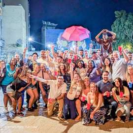 Athens Party Pub Crawl con bevande illimitate e accesso al club