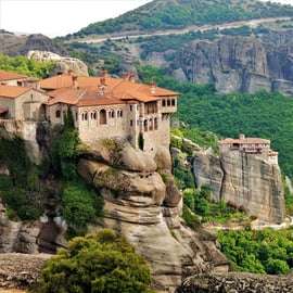 Atene: 2 giorni a Meteora con 2 tour guidati e soggiorno in albergo