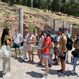 Atene: Delfi, Museo di Delfi e Arachova: escursione di un giorno con guida