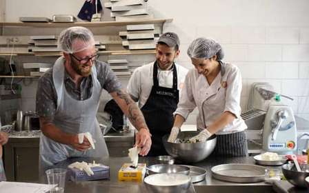 Atene: Corso di cucina greca e cena su un tetto