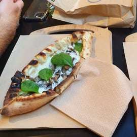 Atene: Tour gastronomico con degustazione di cibo di strada