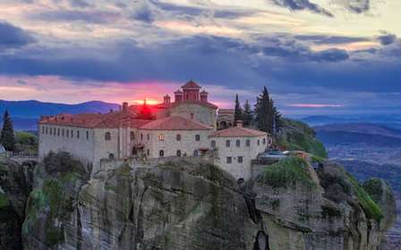 Atene: Escursione di 2 giorni a Meteora con hotel, tramonto e tour mattutino