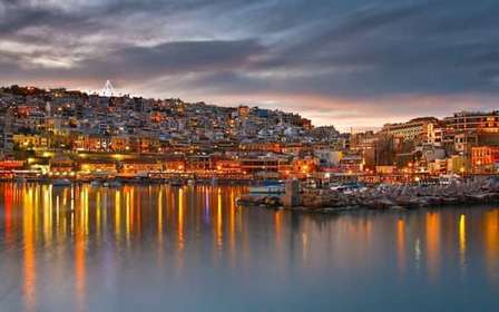 Trasferimento privato tra gli hotel di Atene e il porto del Pireo