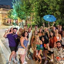 Athens Party Pub Crawl con bevande illimitate e accesso al club
