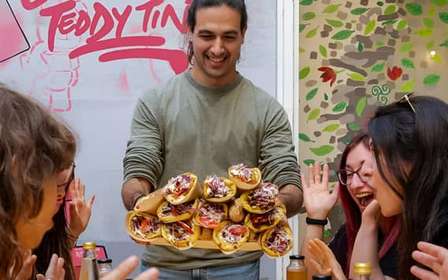 Atene: tour guidato a piedi del cibo di strada locale vegano