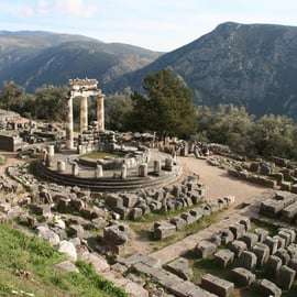 Da Atene: Tour di un giorno a Delfi con audioguida V.R.