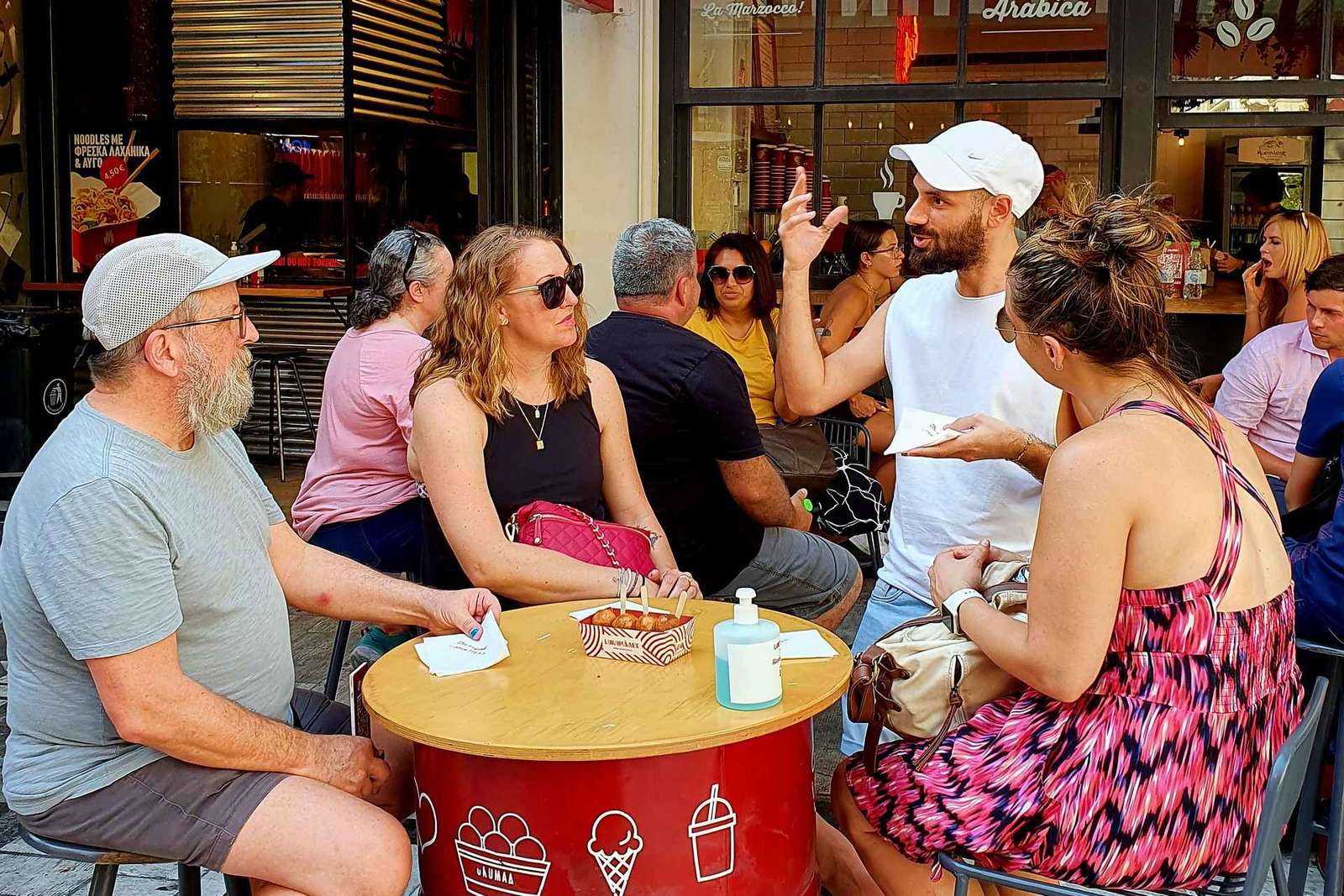 Atene: Tour gastronomico con degustazione di cibo di strada