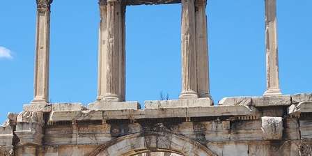 Arco di Adriano