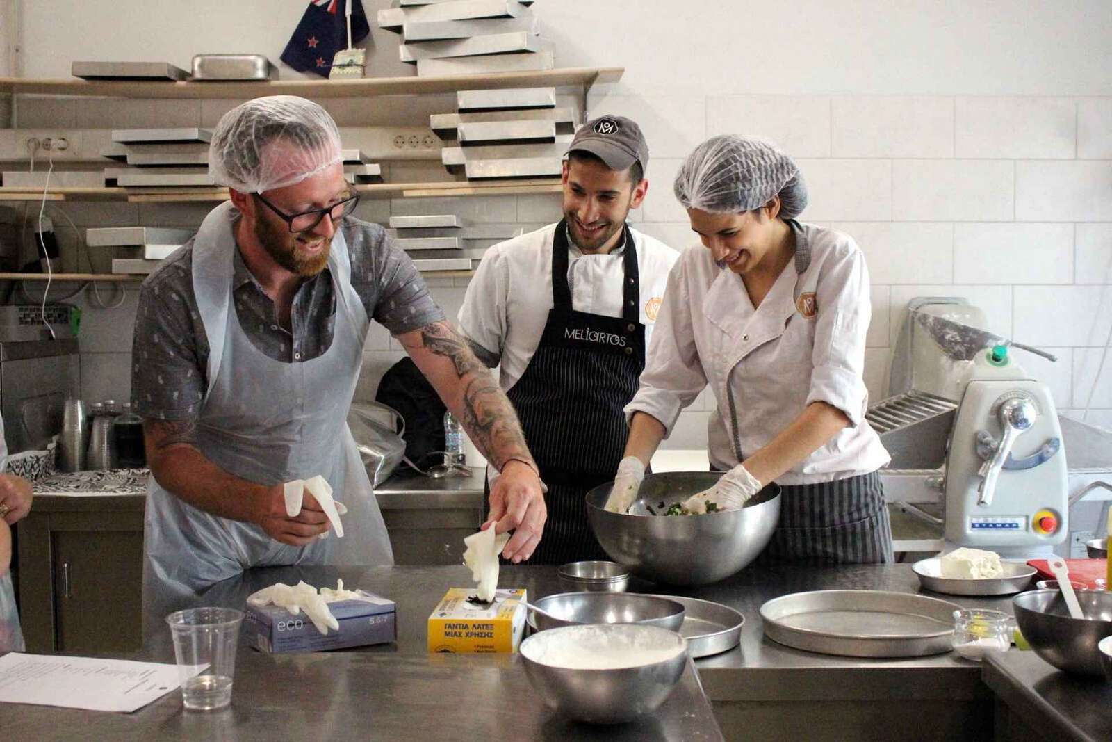 Atene: Corso di cucina greca e cena su un tetto