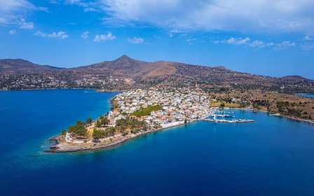 Atene: Escursione di gruppo di un piccolo gruppo sull'isola di Egina per scoprire una gemma nascosta