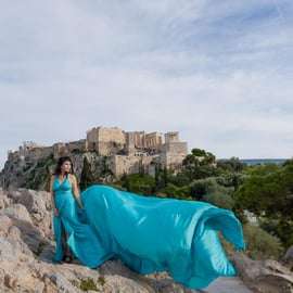 Atene: servizio fotografico con abito fluente