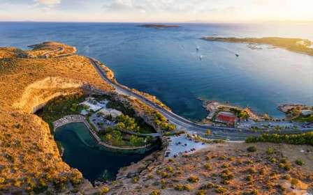 Fuga sulla riviera di Atene: lago Vouliagmeni e gemme costiere