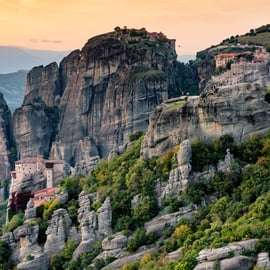 Atene: escursione di 2 giorni a Meteora con tour guidato e hotel