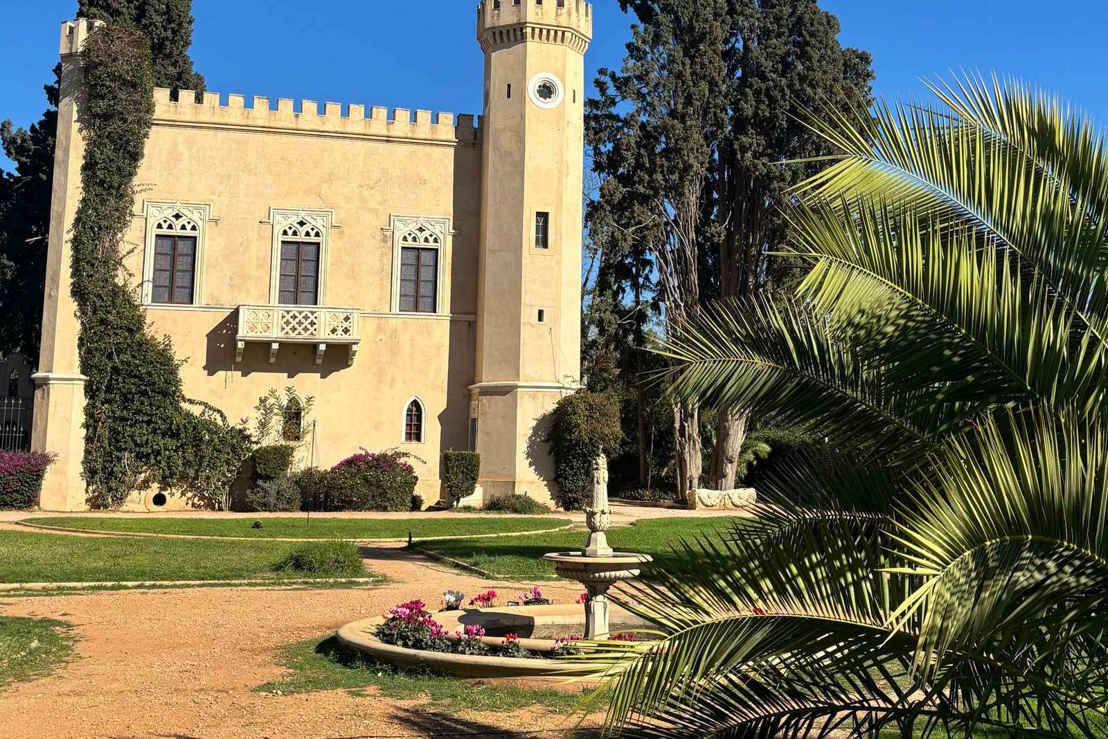 Atene: tour enologico con degustazione di vini in una cantina locale
