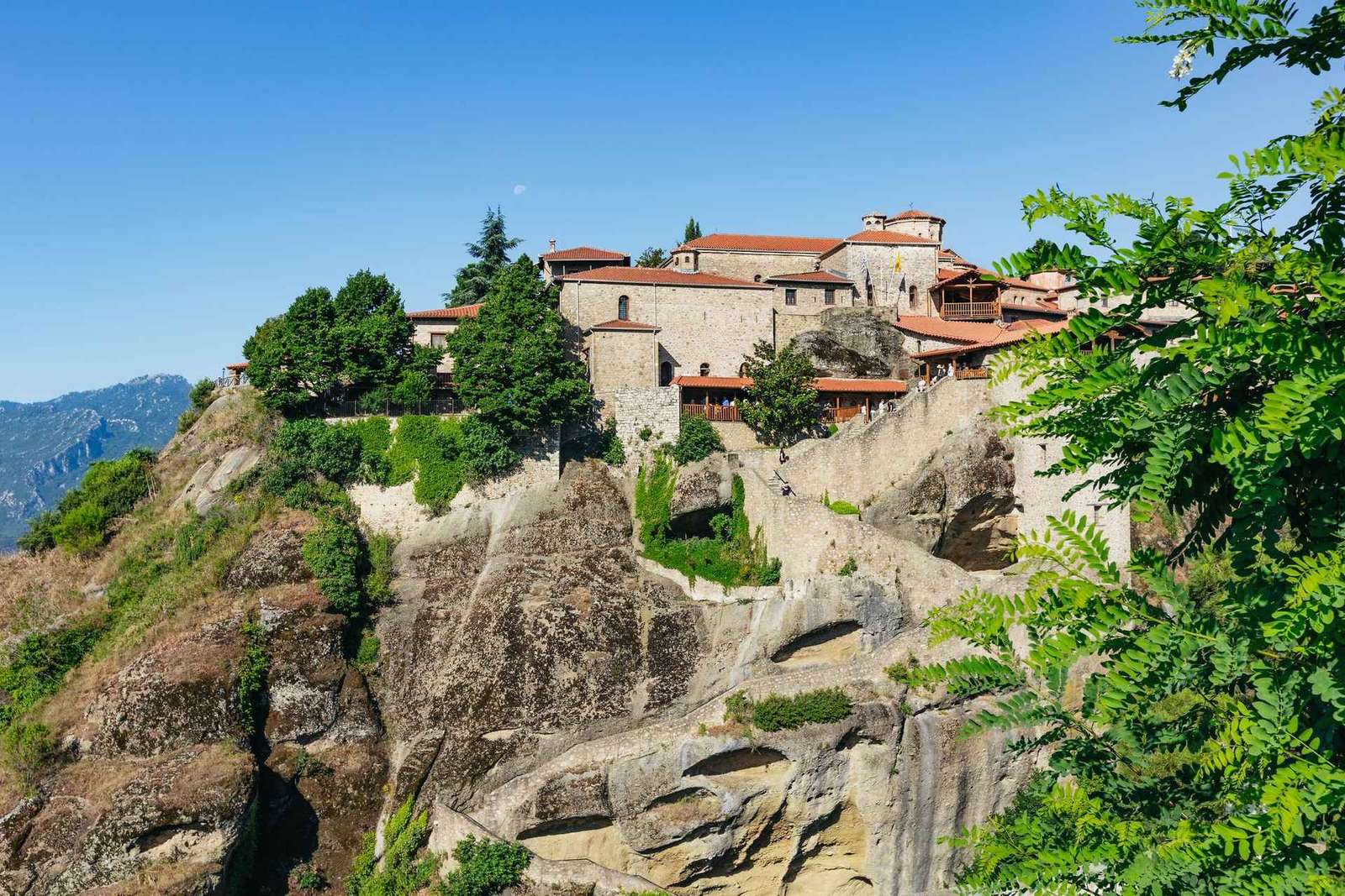 Da Atene: Delfi e Meteora: tour guidato di 2 giorni
