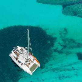 Atene: crociera in catamarano con BBQ e bevande