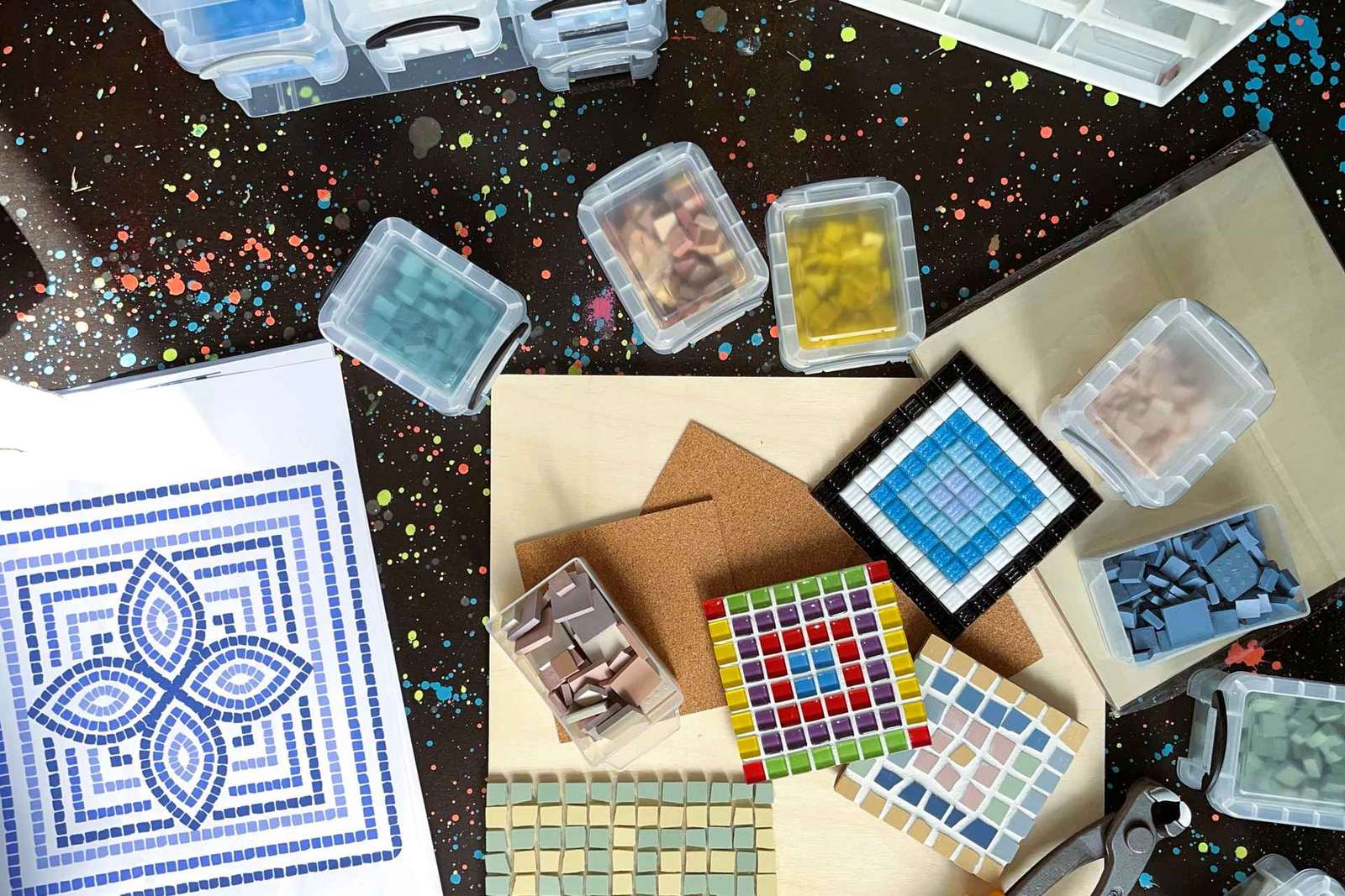 Atene: laboratorio di mosaico nel quartiere di Gazi