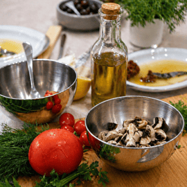 Cucina come un greco in una lezione di cucina nel cuore di Atene