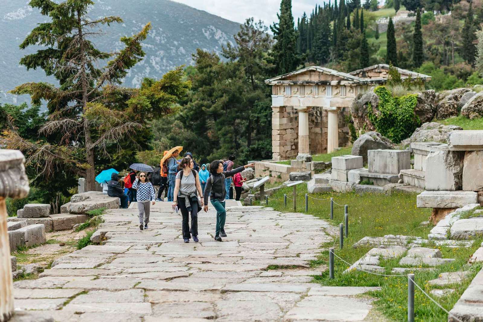 Da Atene: Escursione di un giorno a Delfi e Arachova con audioguida
