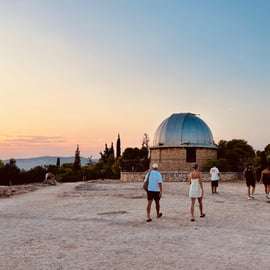 Atene: tour guidato dell'Acropoli al tramonto e passeggiata sulle colline della democrazia