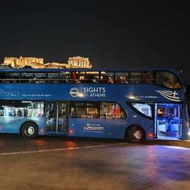 Tour panoramico notturno di Atene in autobus a due piani scoperto