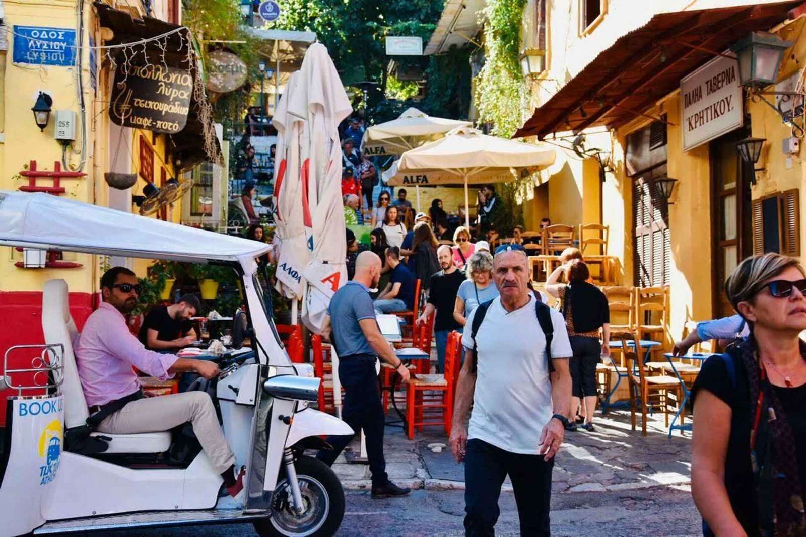 Atene: Tour panoramico serale privato in Tuk-Tuk elettrico