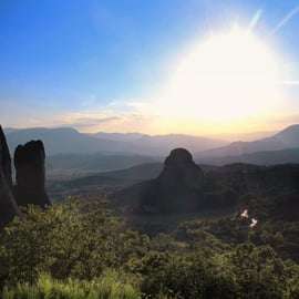 Da Atene: Delfi e Meteora: tour di 2 giorni con hotel