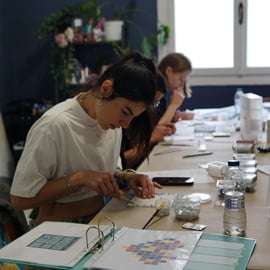 Atene: laboratorio di mosaico nel quartiere di Gazi