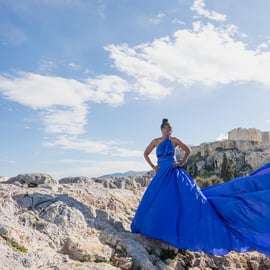 Atene: servizio fotografico con abito fluente