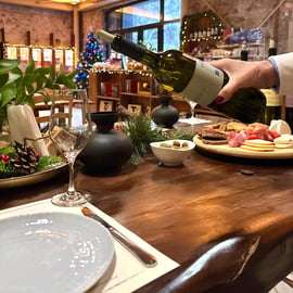 Atene: tour enologico con degustazione di vini in una cantina locale