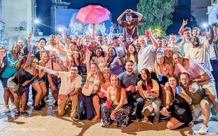 Athens Party Pub Crawl con bevande illimitate e accesso al club